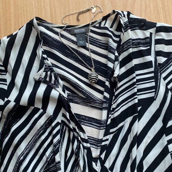 Kenneth Cole silk blouse - Picture 10 of 10